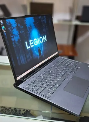 New Laptop Asus ROG Strix G15 16GB Intel Core i7 SSD 1T