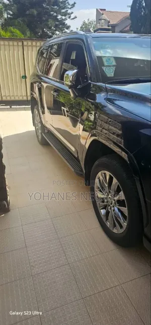 Toyota Land Cruiser 3.5 V6 2022 Black