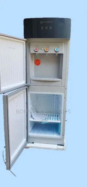 Everest Water Dispenser - Fresh Water Anytime!