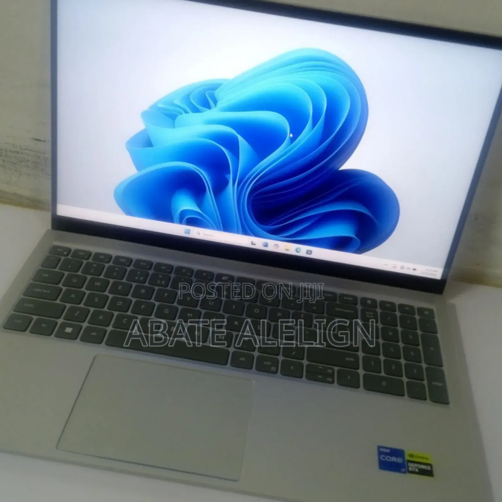 New Laptop Dell Inspiron 15 16GB Intel Core i7 SSD 512GB