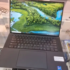 New Laptop Dell Precision 5560 16GB Intel Core i7 SSD 512GB