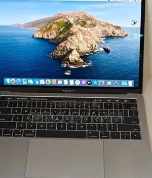 New Laptop Apple MacBook Pro 2019 16GB Intel Core i7 SSD 256GB
