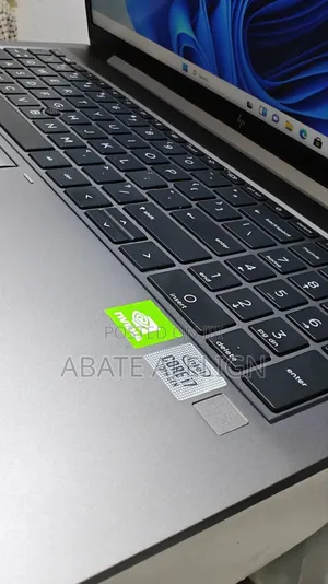 New Laptop HP ZBook Studio 16GB Intel Core i7 SSD 512GB