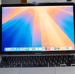New Laptop Apple MacBook Air 2020 M1 8GB Intel Core i3 SSD 256GB