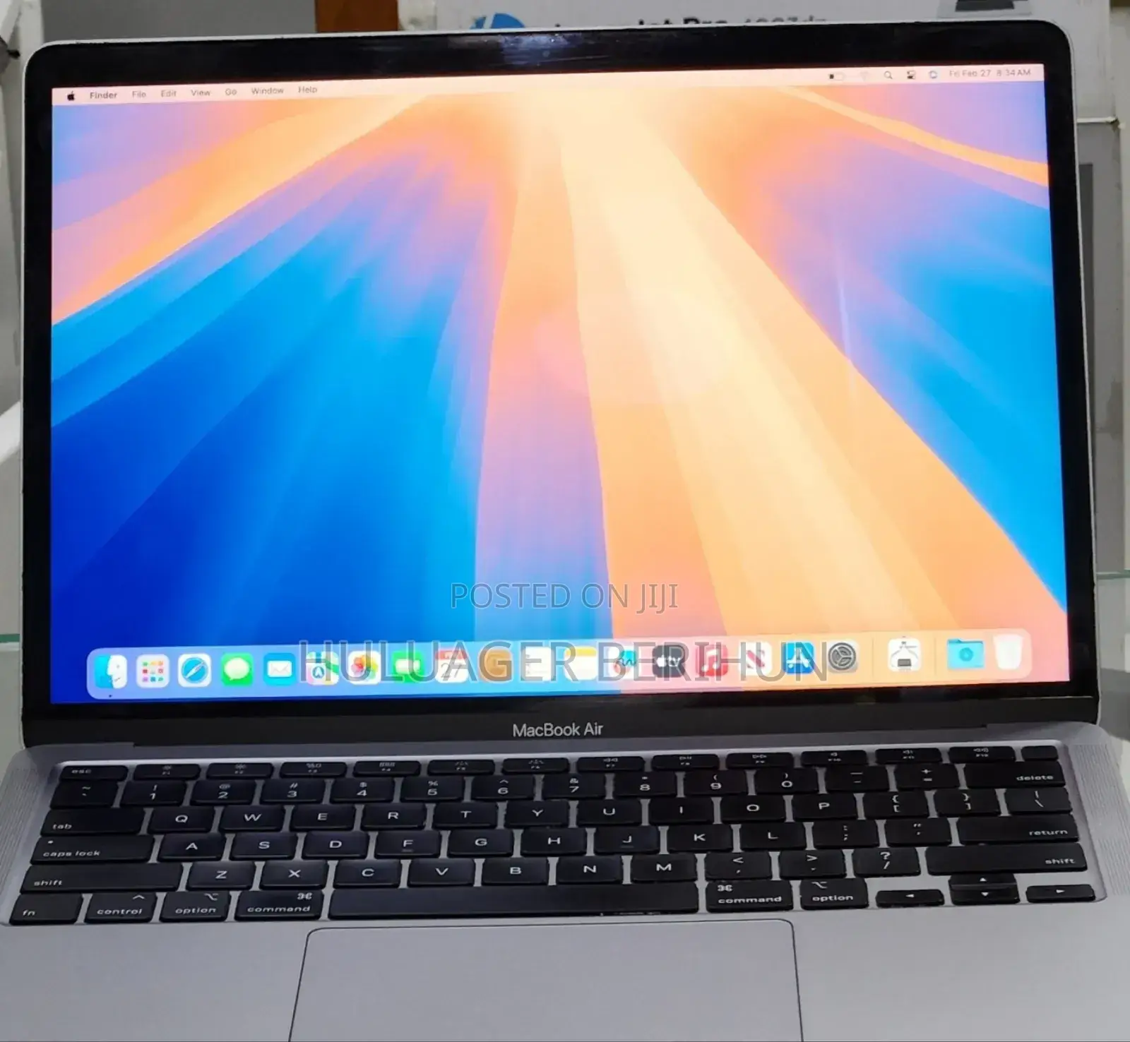 New Laptop Apple MacBook Air 2020 M1 8GB Intel Core i3 SSD 256GB