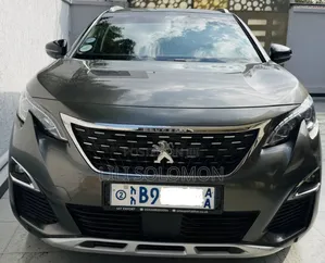 Peugeot 5008 2021 Gray