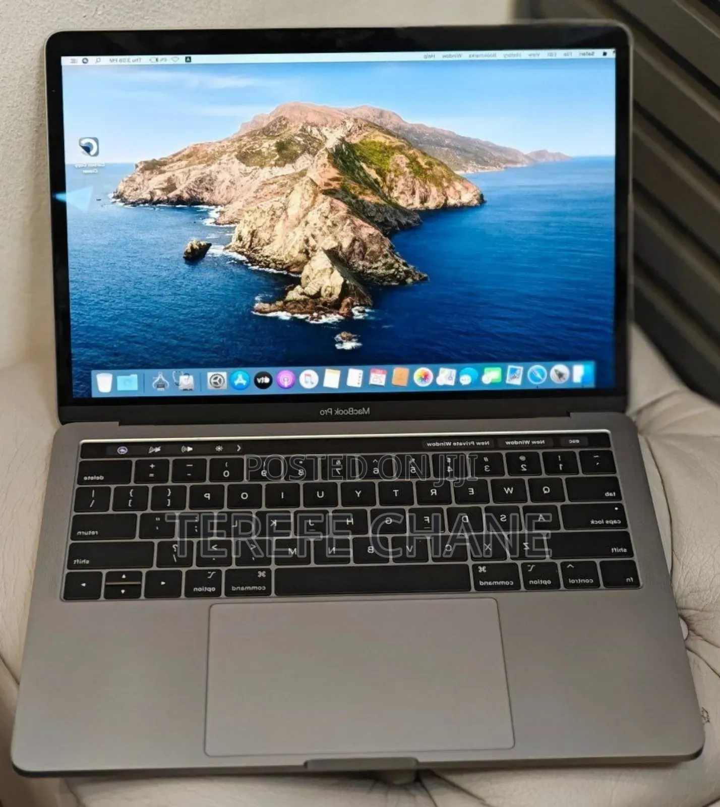 New Laptop Apple MacBook Pro 2019 16GB Apple M1 Pro SSD 256GB