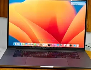 New Laptop Apple MacBook Pro 2019 16GB Intel Core i7 SSD 512GB