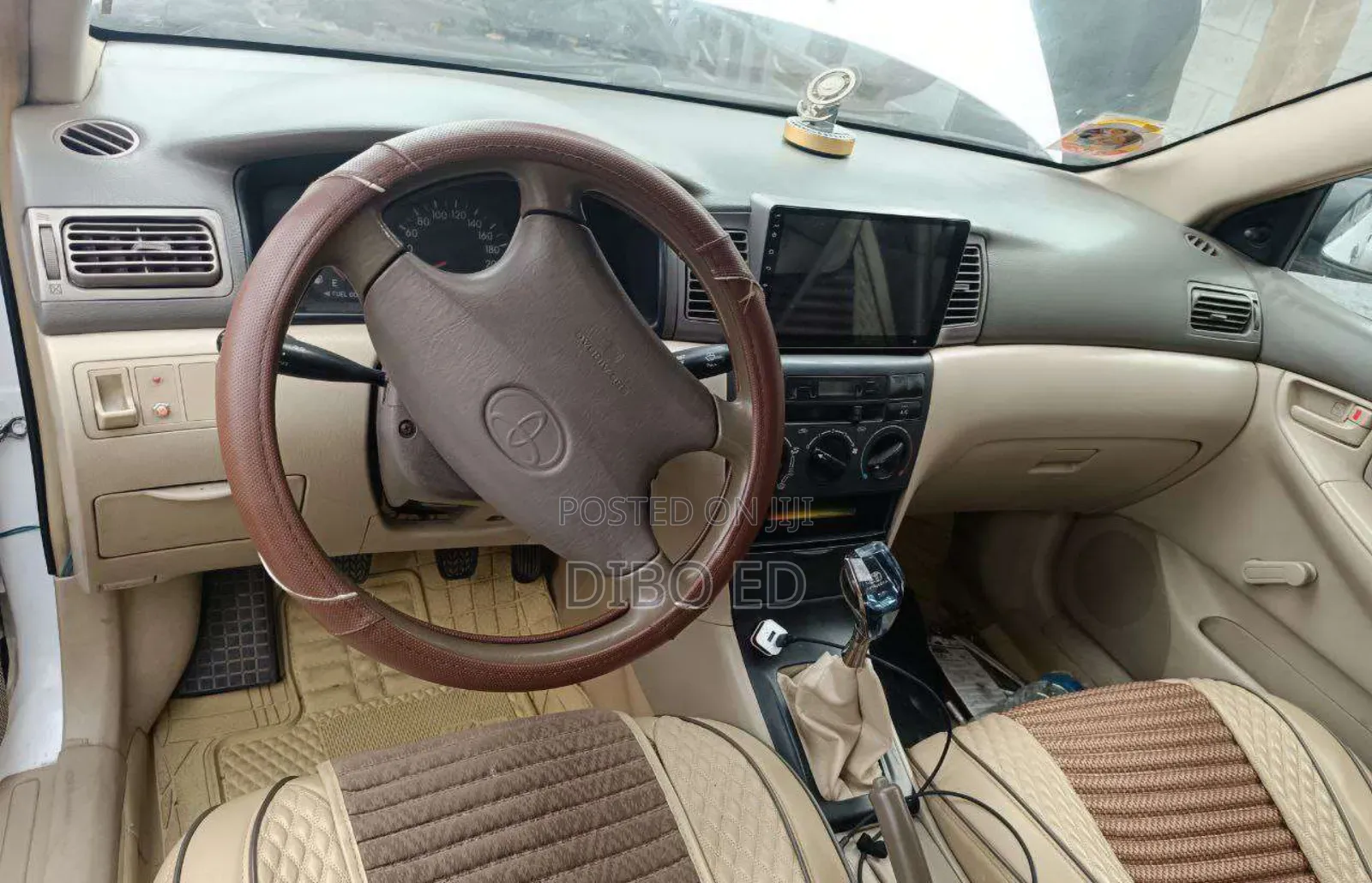 Toyota Corolla Hatchback 2001 White