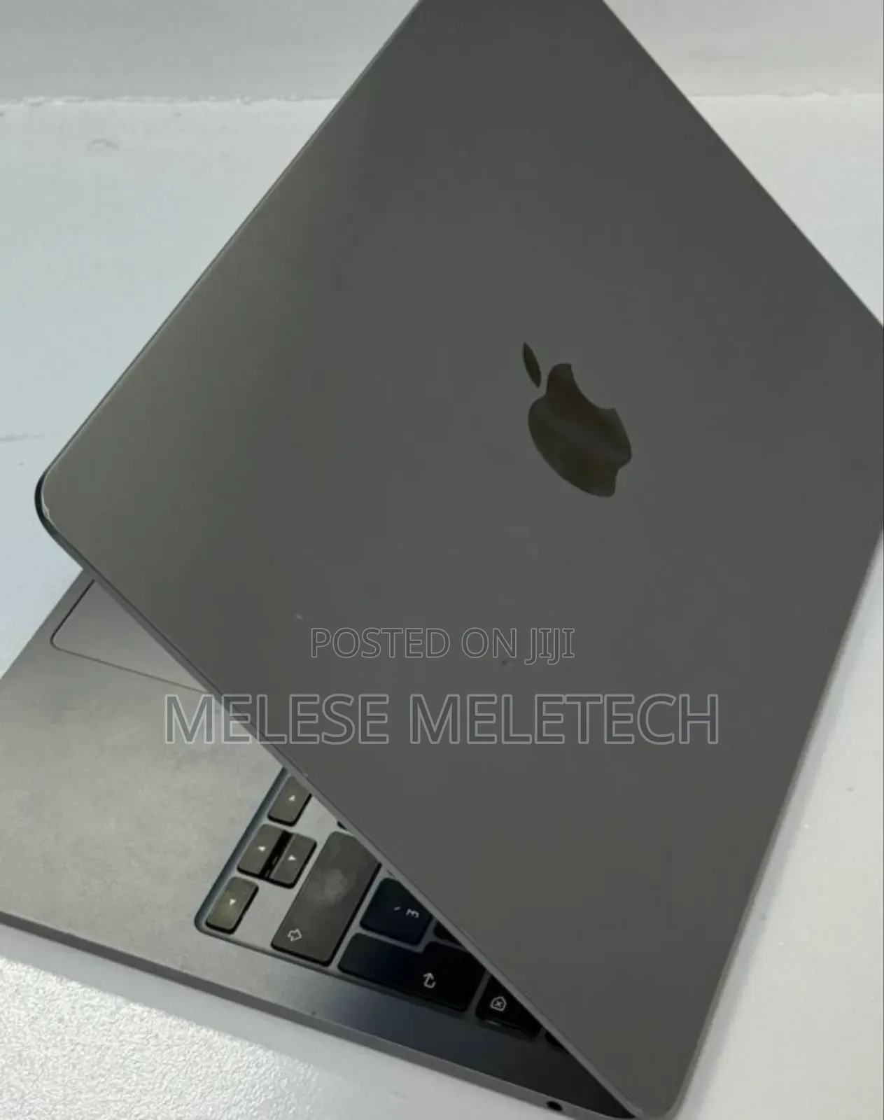 New Laptop Apple MacBook Air 2023 M2 8GB Apple M2 SSD 256GB