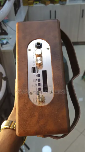 Moxom Retro Wireless Bluetooth Speaker