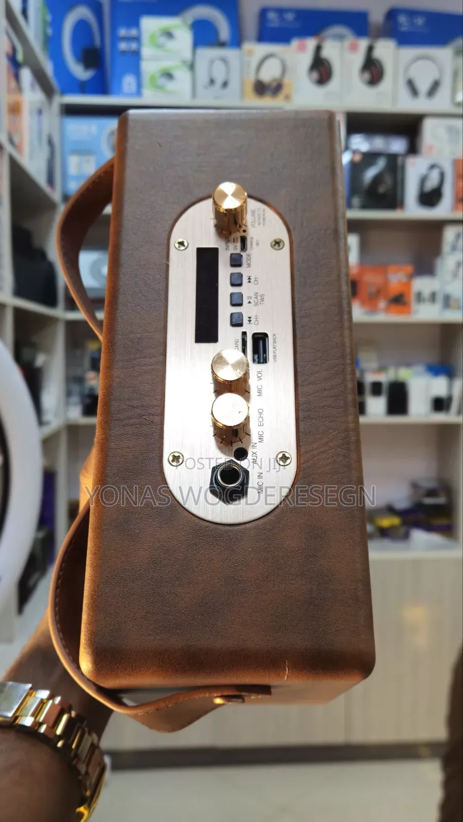 Moxom Retro Wireless Bluetooth Speaker