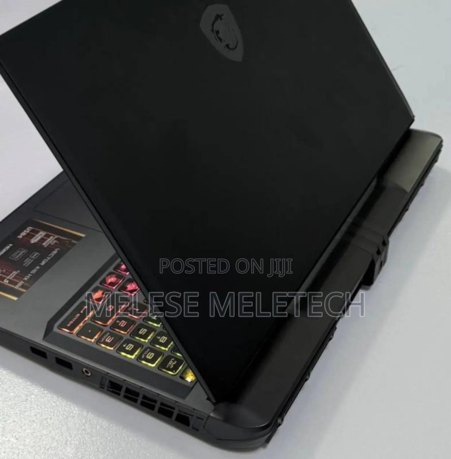 New Laptop MSI Vector 16 HX AI A2XWIG 16GB AMD Ryzen 9 SSD 1T