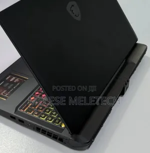 New Laptop MSI Vector 16 HX AI A2XWIG 16GB AMD Ryzen 9 SSD 1T