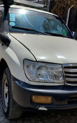 Toyota Land Cruiser 2006 White