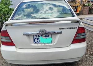 Toyota Corolla 2004 White