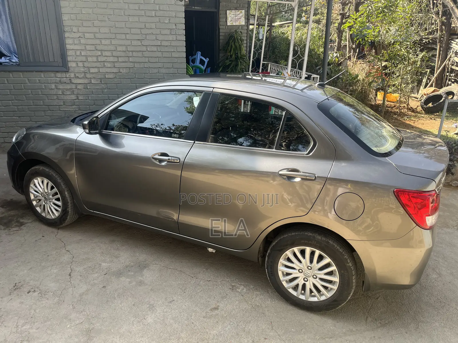 Suzuki Dzire 2024 Gray