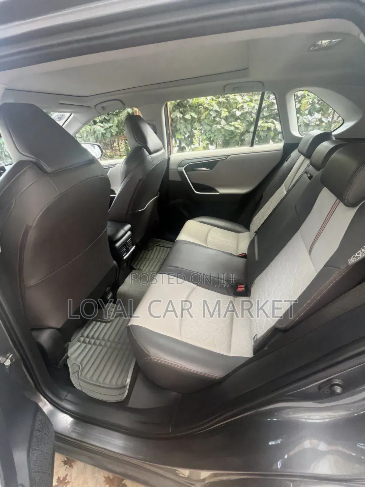 Toyota RAV4 2021 Gray