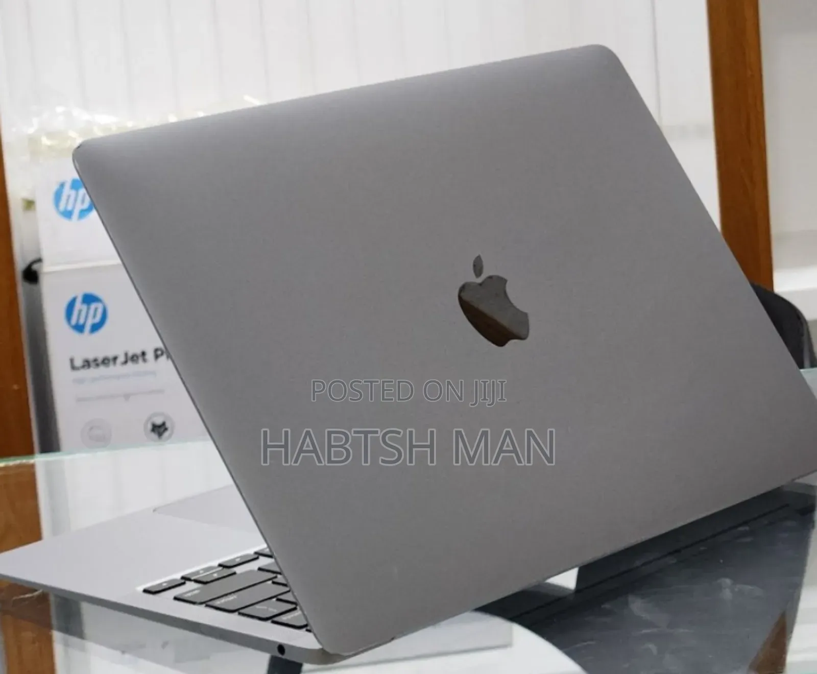 New Laptop Apple MacBook Air 2020 8GB Intel Core i3 SSD 256GB