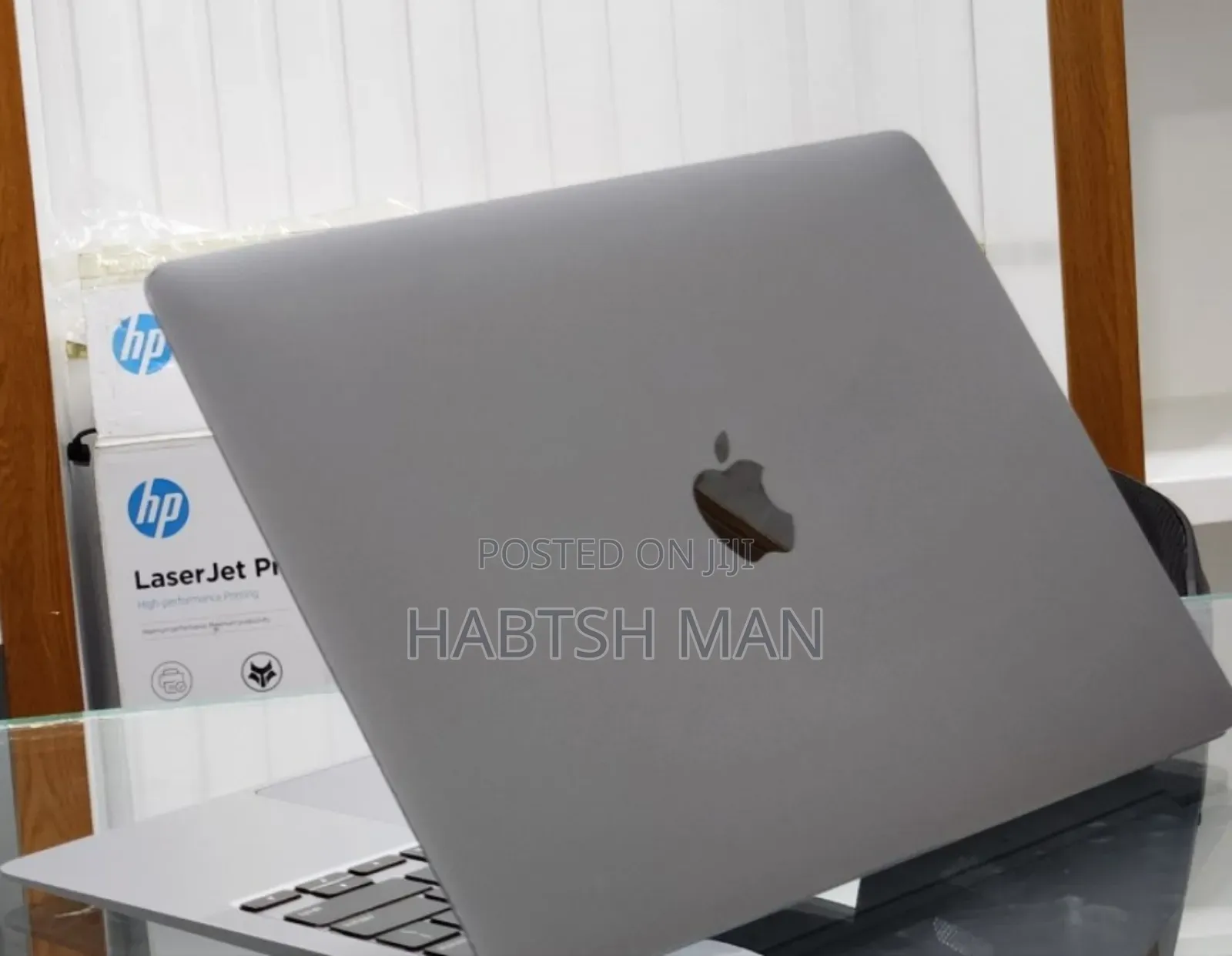 New Laptop Apple MacBook Air 2020 8GB Intel Core i3 SSD 256GB