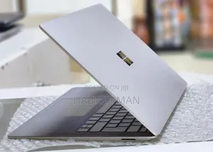New Laptop Microsoft Surface 8GB Intel Core i5 SSD 512GB