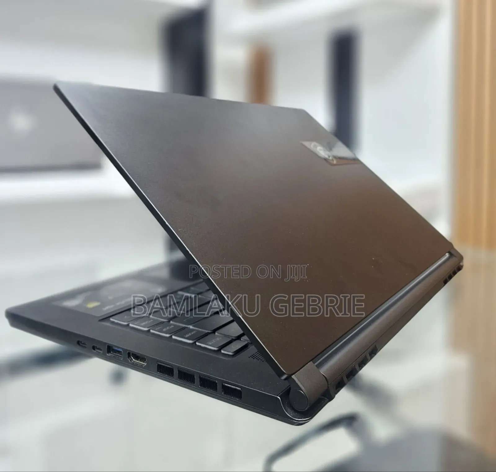 New Laptop MSI Stealth 16 AI Studio 16GB Intel Core i7 SSD 512GB