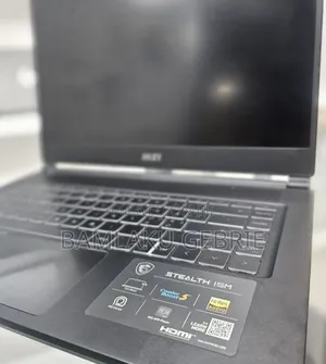 New Laptop MSI Stealth 16 AI Studio 16GB Intel Core i7 SSD 512GB