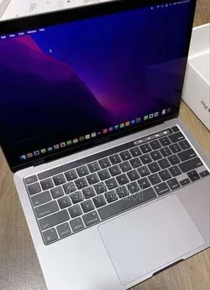 New Laptop Apple MacBook Pro M1 16GB Apple M1 SSD 256GB