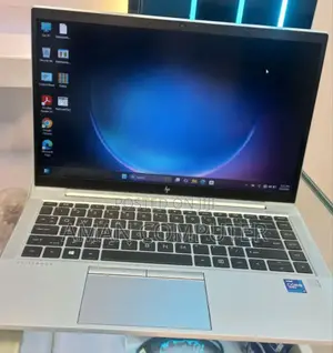 New Laptop HP EliteBook 840 G8 16GB Intel Core i7 SSD 512GB