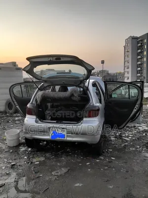 Toyota Vitz 2001 Silver