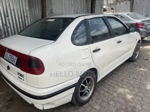 Volkswagen Golf Variant 2000 White