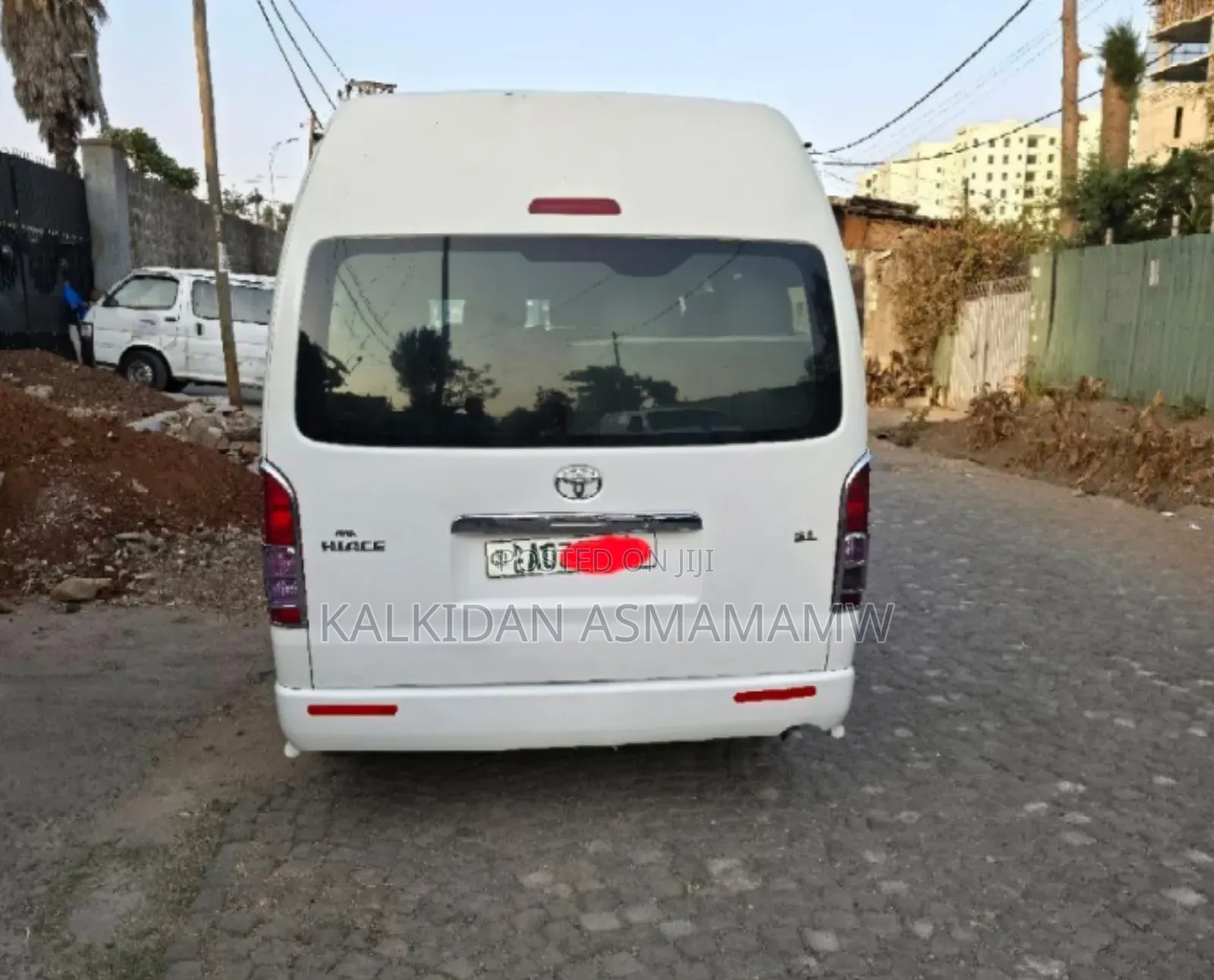 Toyota HiAce 2022 White