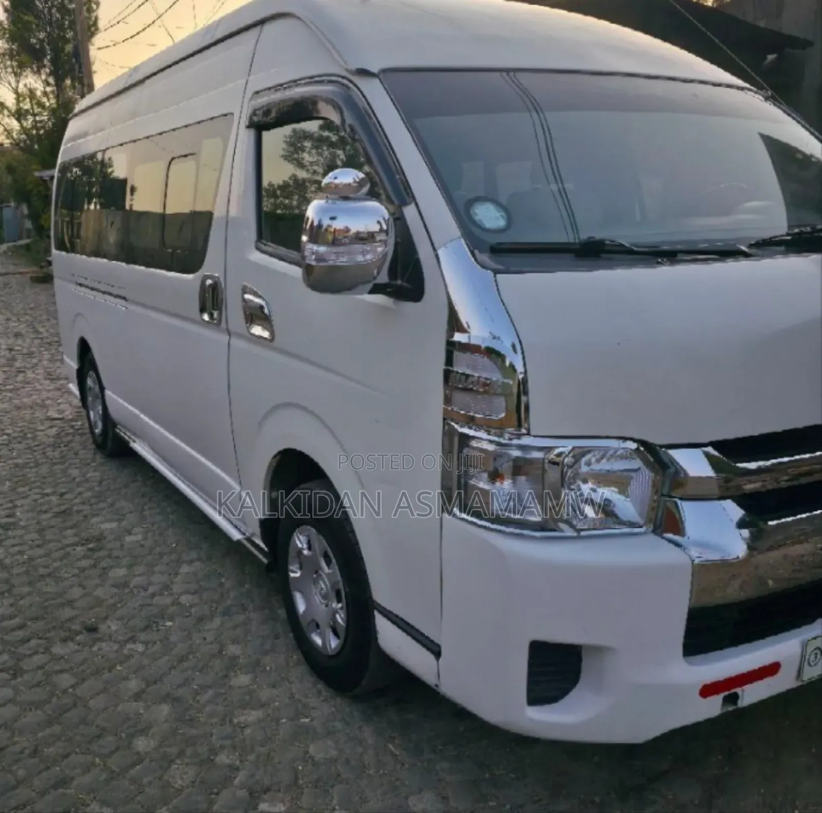 Toyota HiAce 2022 White