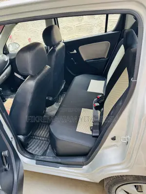 Suzuki Alto 2022 Silver