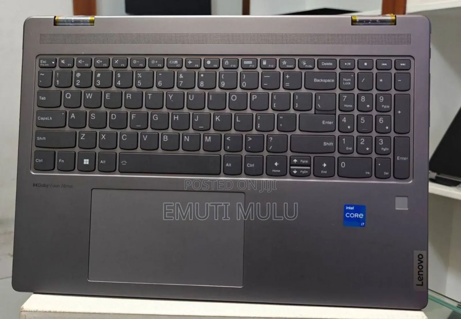 New Laptop Lenovo Yoga 7i 16GB Intel Core i7 SSD 512GB