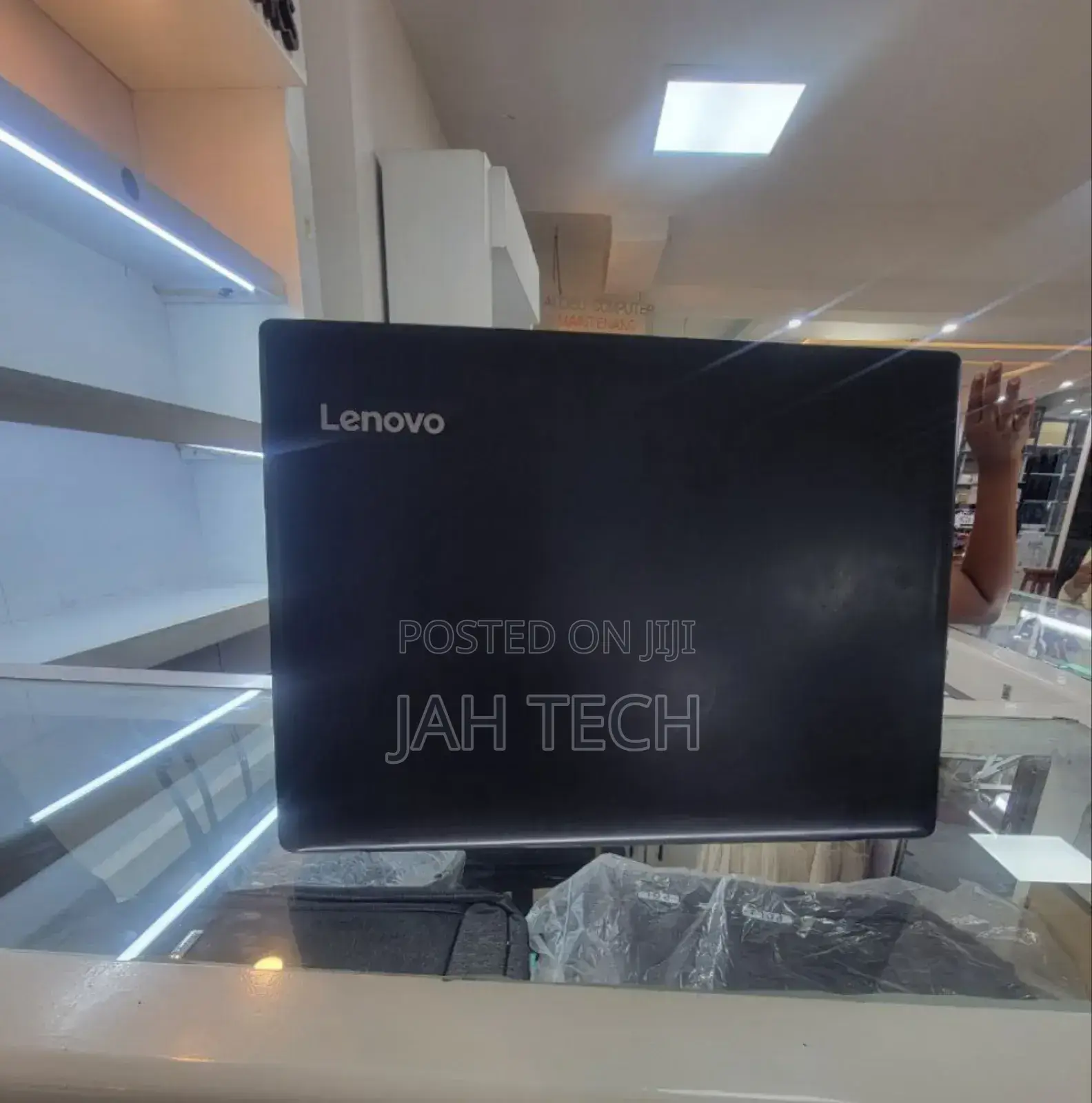 New Laptop Lenovo Ideapad 3 8GB Intel Core i5 HDD 1T