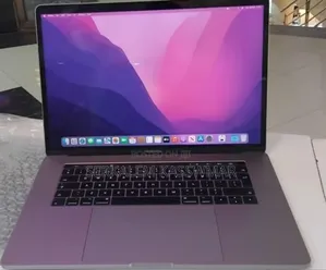 New Laptop Apple MacBook Pro 2017 16GB Intel Core i7 SSD 512GB