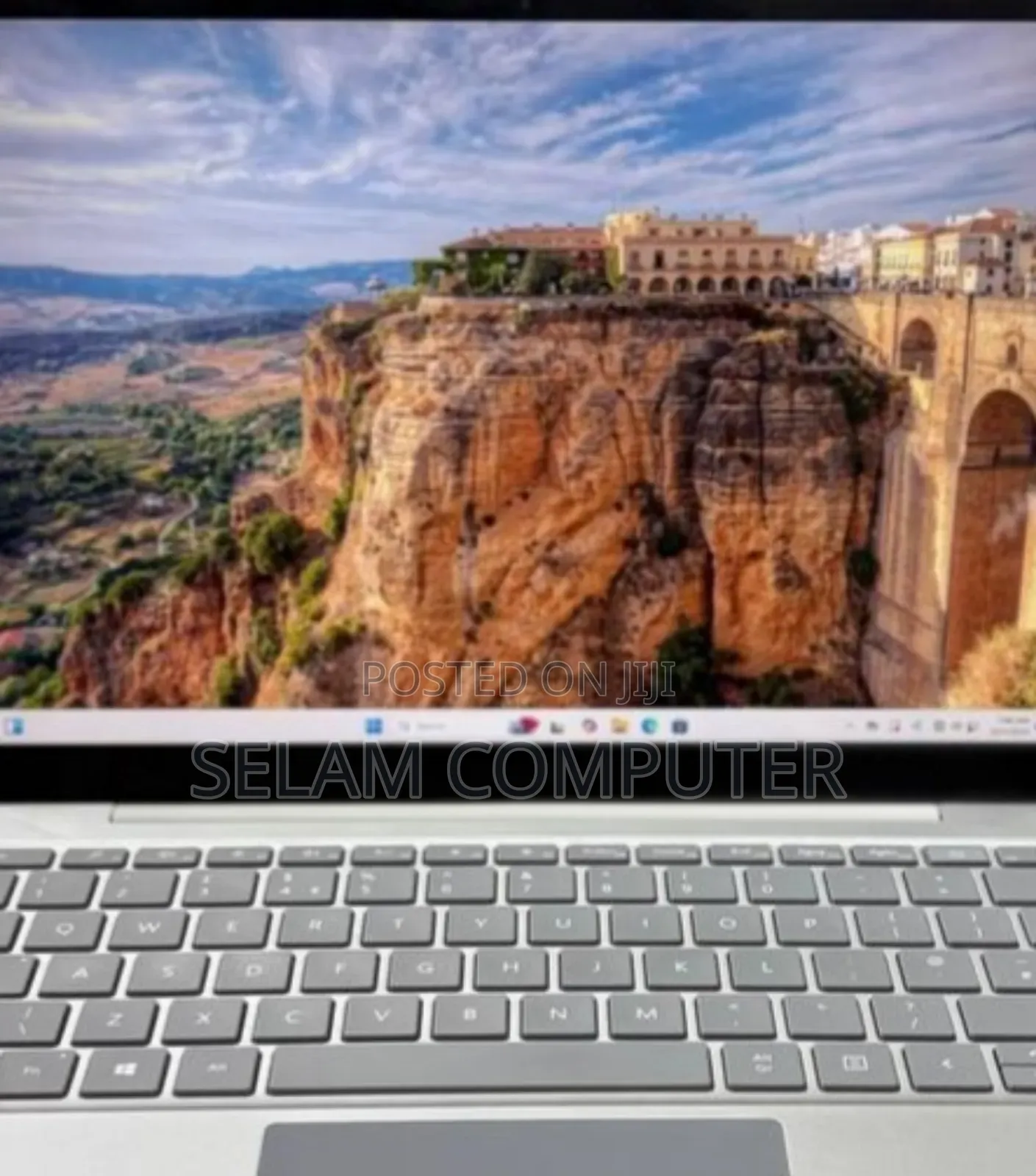 New Laptop Microsoft Surface Go 16GB Intel Core i5 SSD 512GB