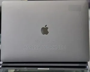 New Laptop Apple MacBook Pro 2017 16GB Intel Core i7 SSD 512GB