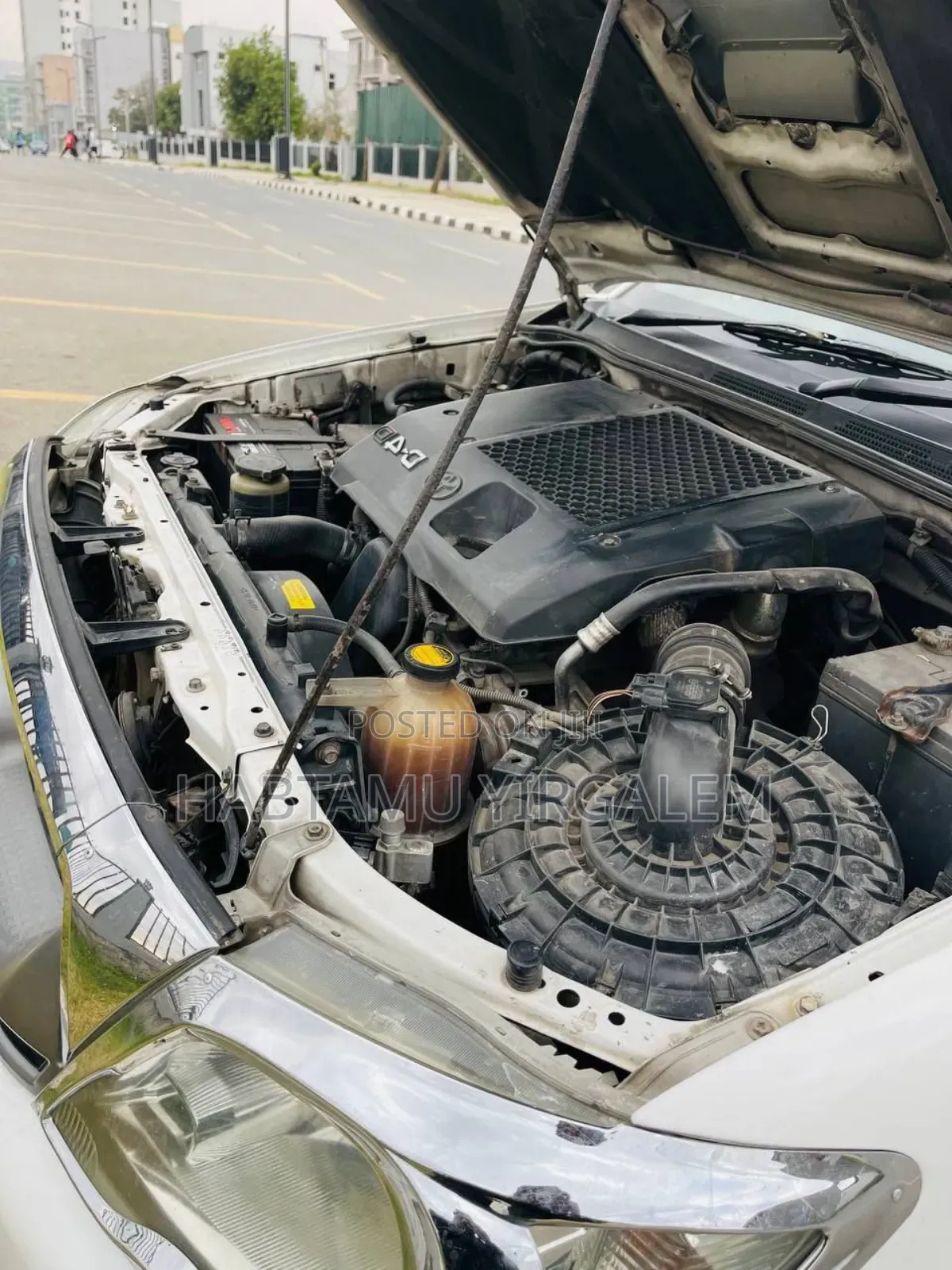 Toyota Hilux 2011 White