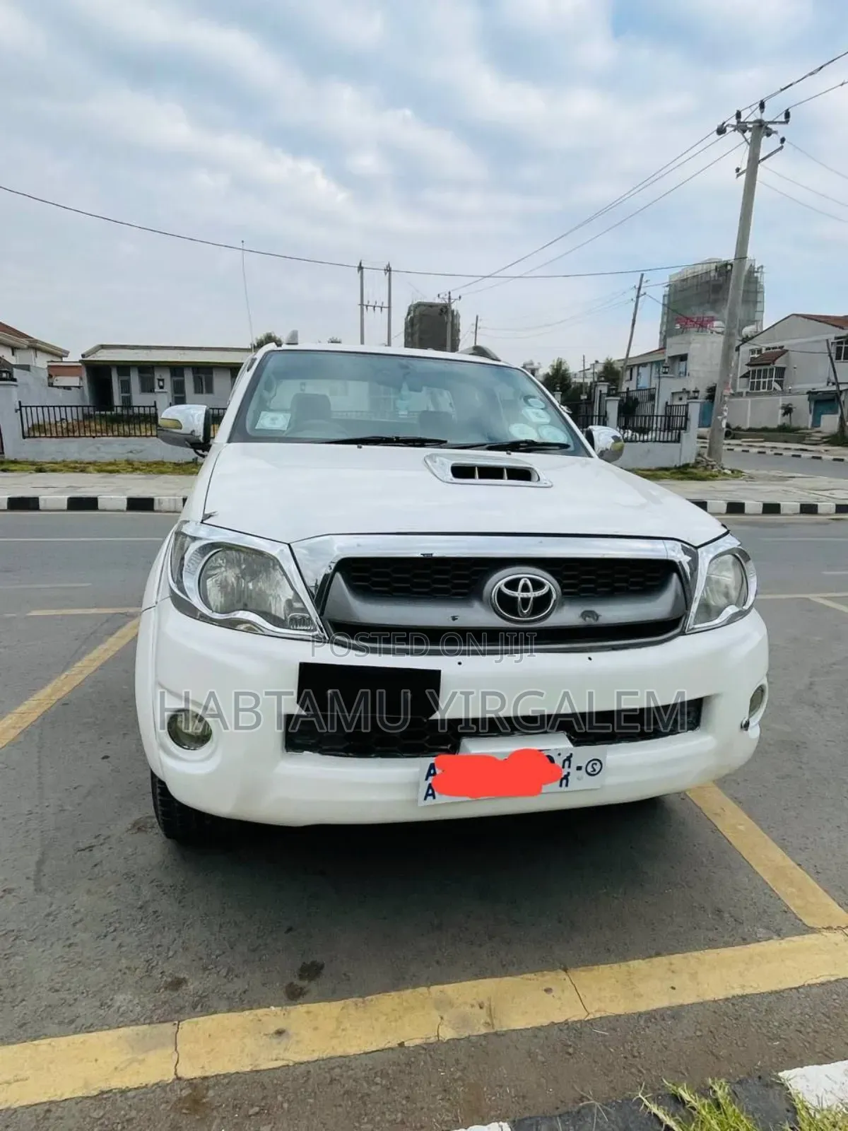 Toyota Hilux 2011 White