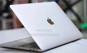 New Laptop Apple MacBook Pro 2018 8GB Intel Core i5 SSD 256GB