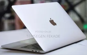 New Laptop Apple MacBook Pro 2018 8GB Intel Core i5 SSD 256GB