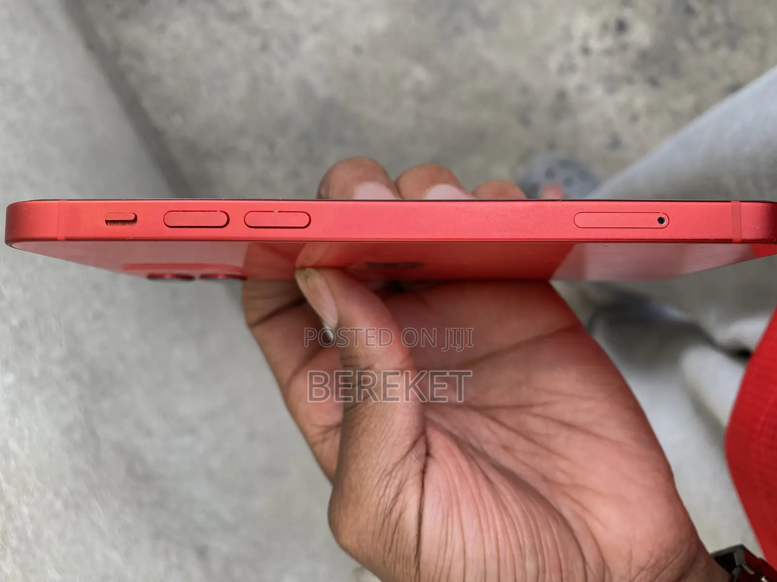 Apple iPhone 12 64 GB Red