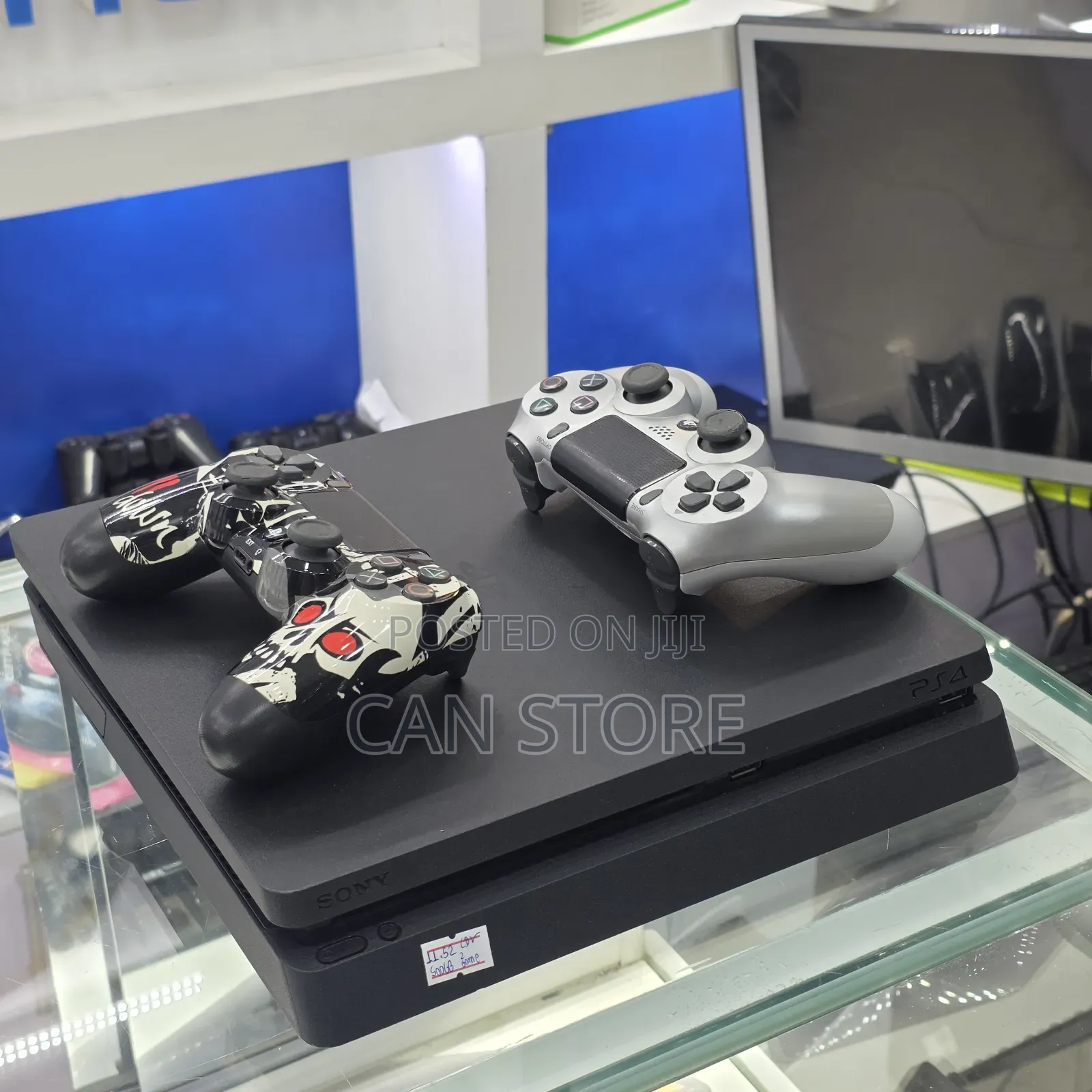 Playstation 4slim With 2controller ብዛት አለን -Ps4-