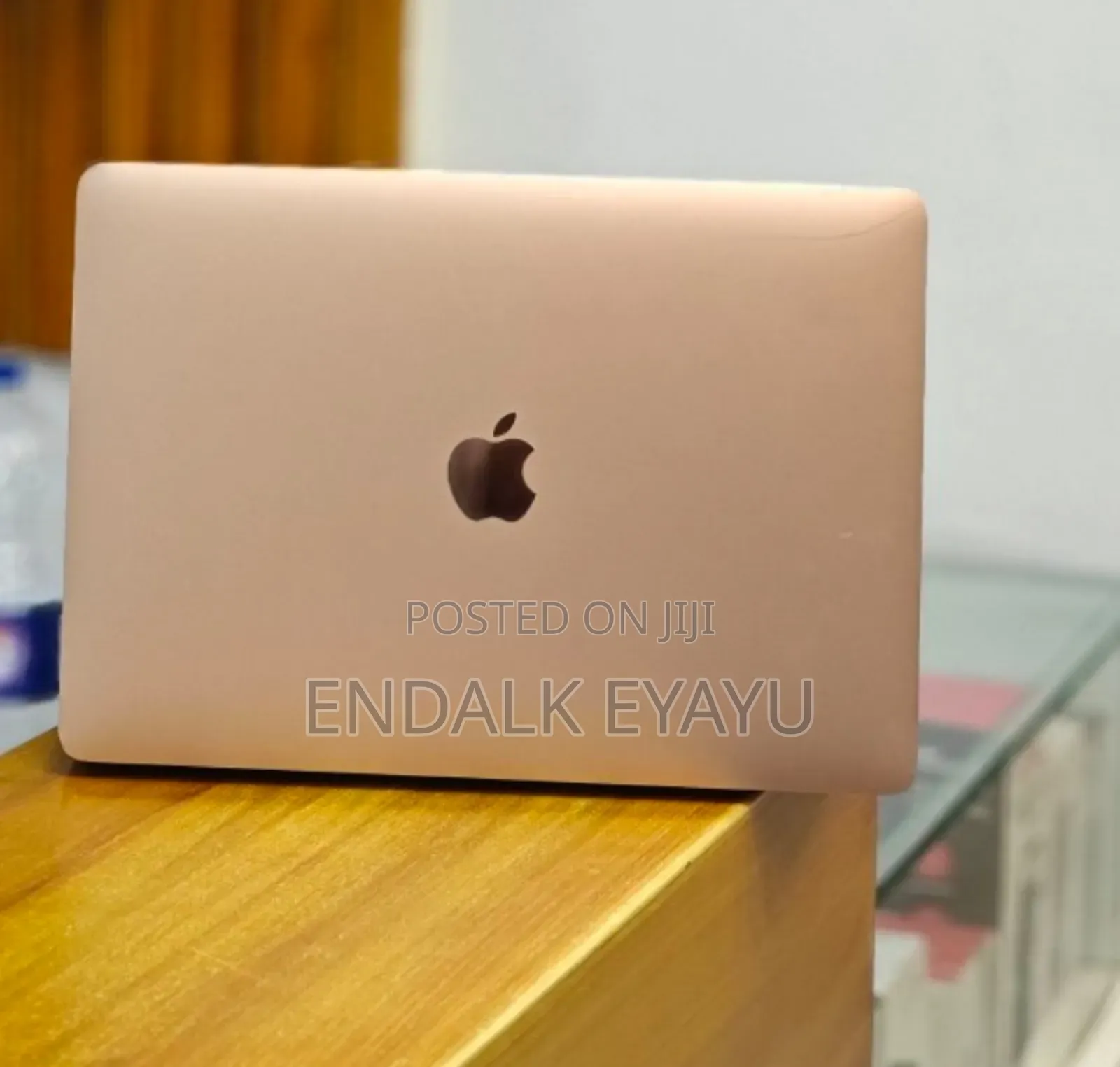 New Laptop Apple MacBook Air 2020 8GB Intel Core i3 SSD 256GB