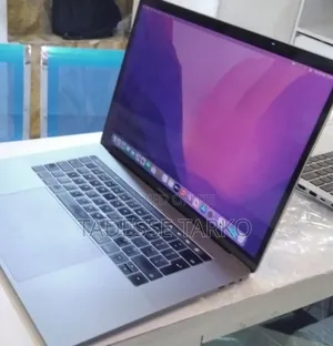 New Laptop Apple MacBook Pro 2017 16GB Intel Core i7 SSD 512GB
