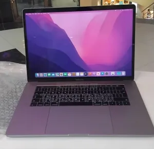 New Laptop Apple MacBook Pro 2017 16GB Intel Core i7 SSD 512GB