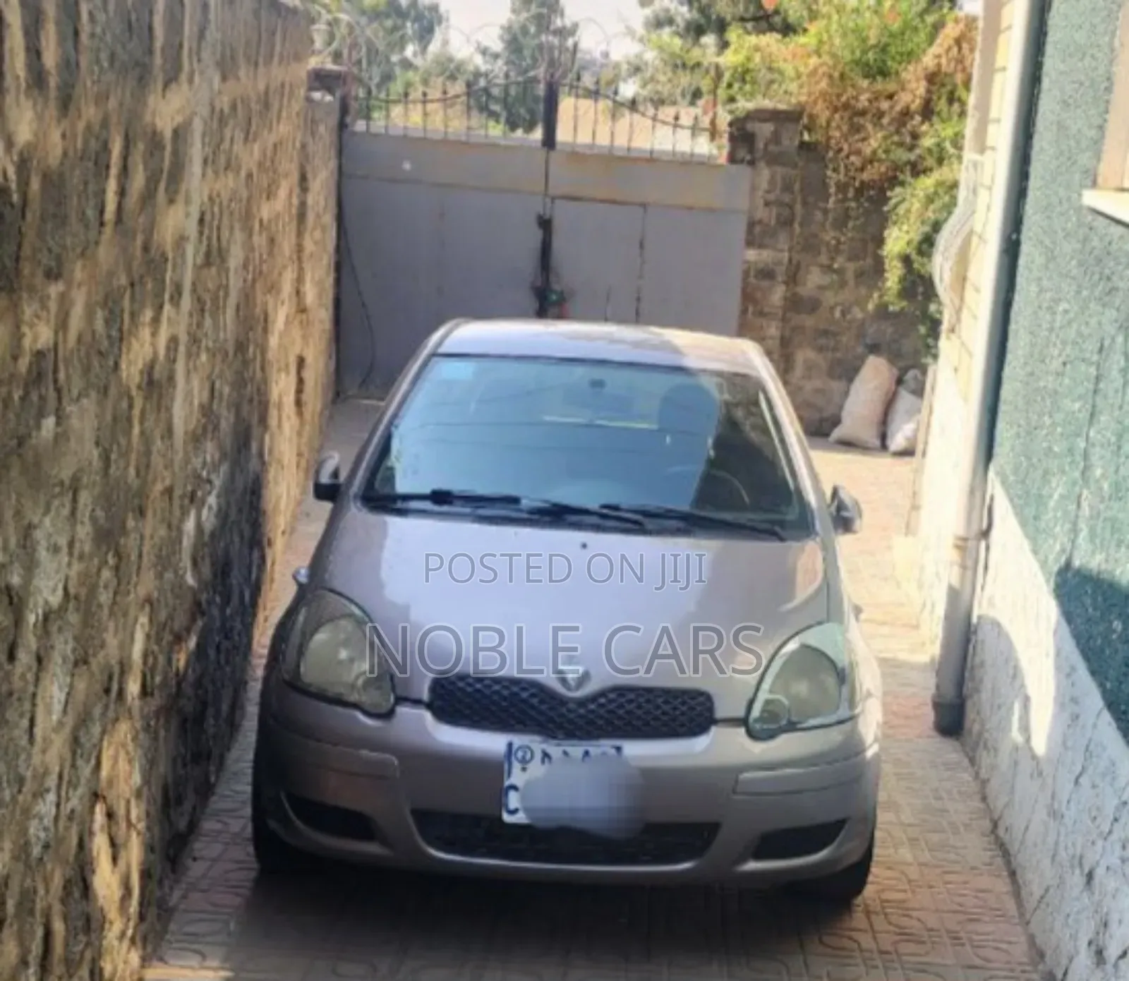 Toyota Vitz 2004 Brown