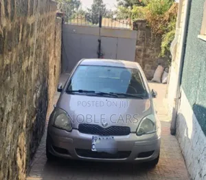 Toyota Vitz 2004 Brown